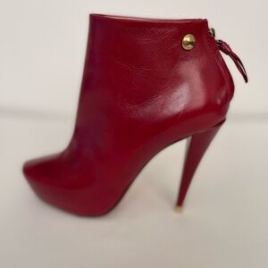 Nina Ricci Leather Hidden Platform Ankle High Heels Boots/Booties Burgundy Sz 5